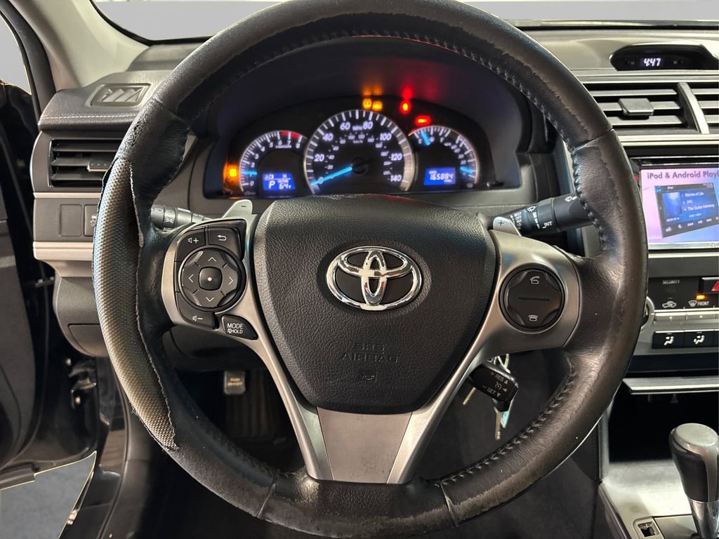 Used 2014 Toyota Camry SE image 21