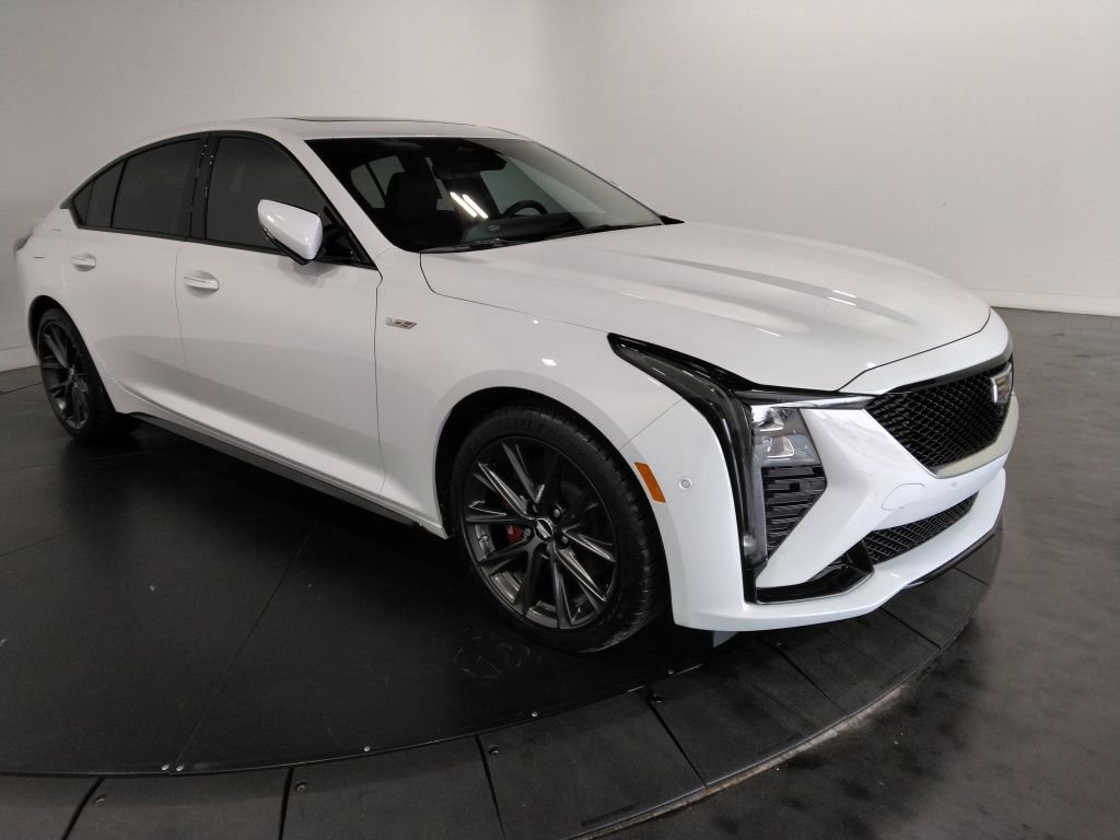 Used 2025 Cadillac CT5 V image 4