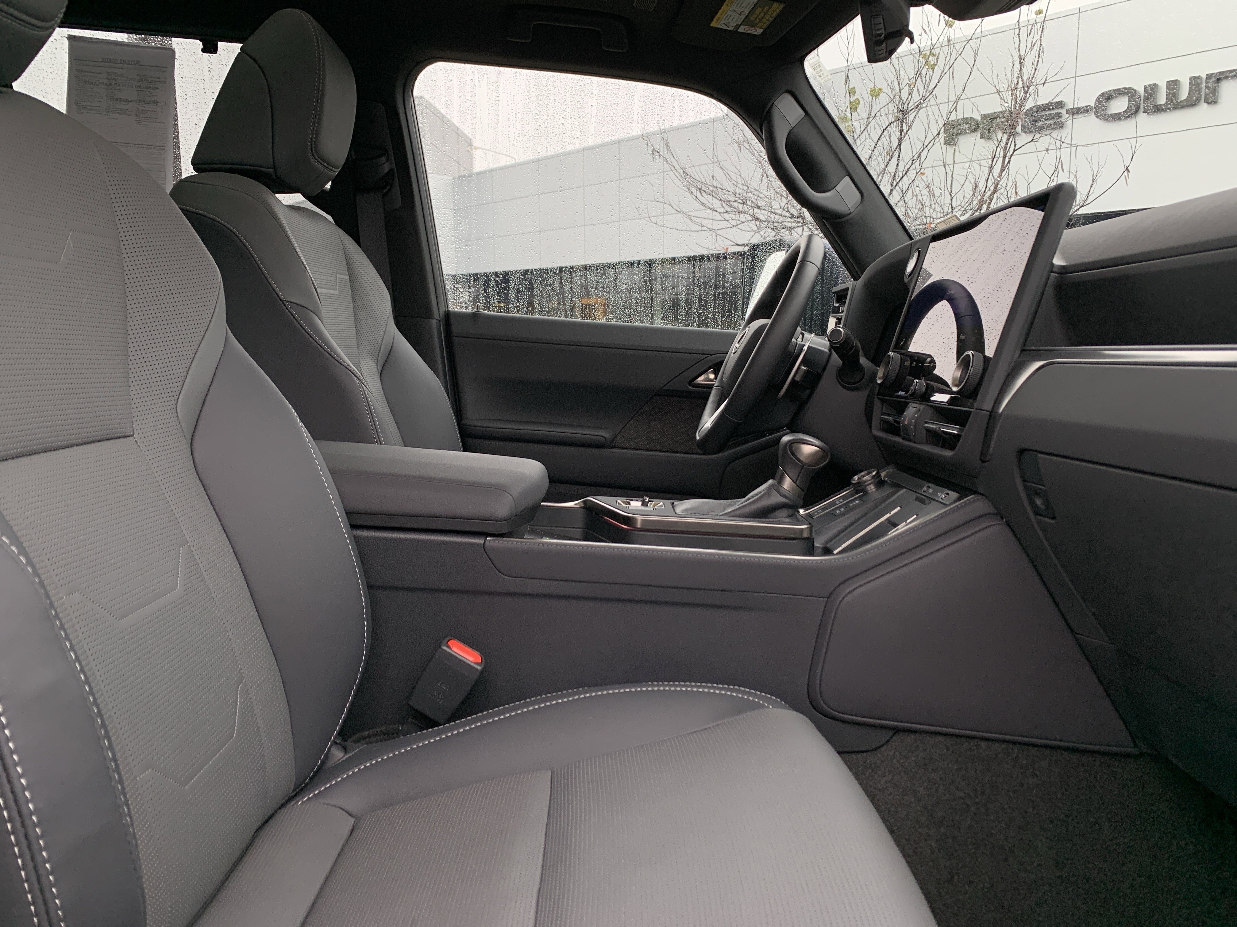 Used 2024 Lexus GX 550 image 35