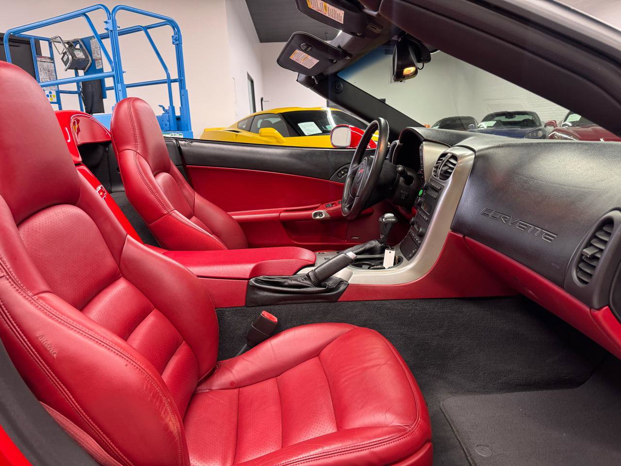 Used 2005 Chevrolet Corvette Convertible w/ Preferred Equipment Group image 49