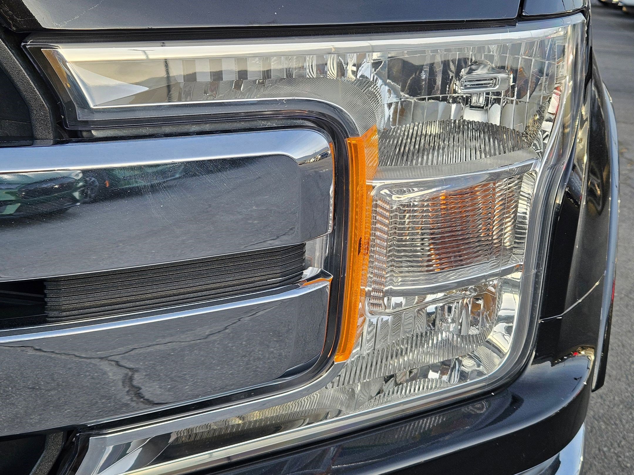 Used 2020 Ford F150 Lariat w/ Equipment Group 501A Mid image 12