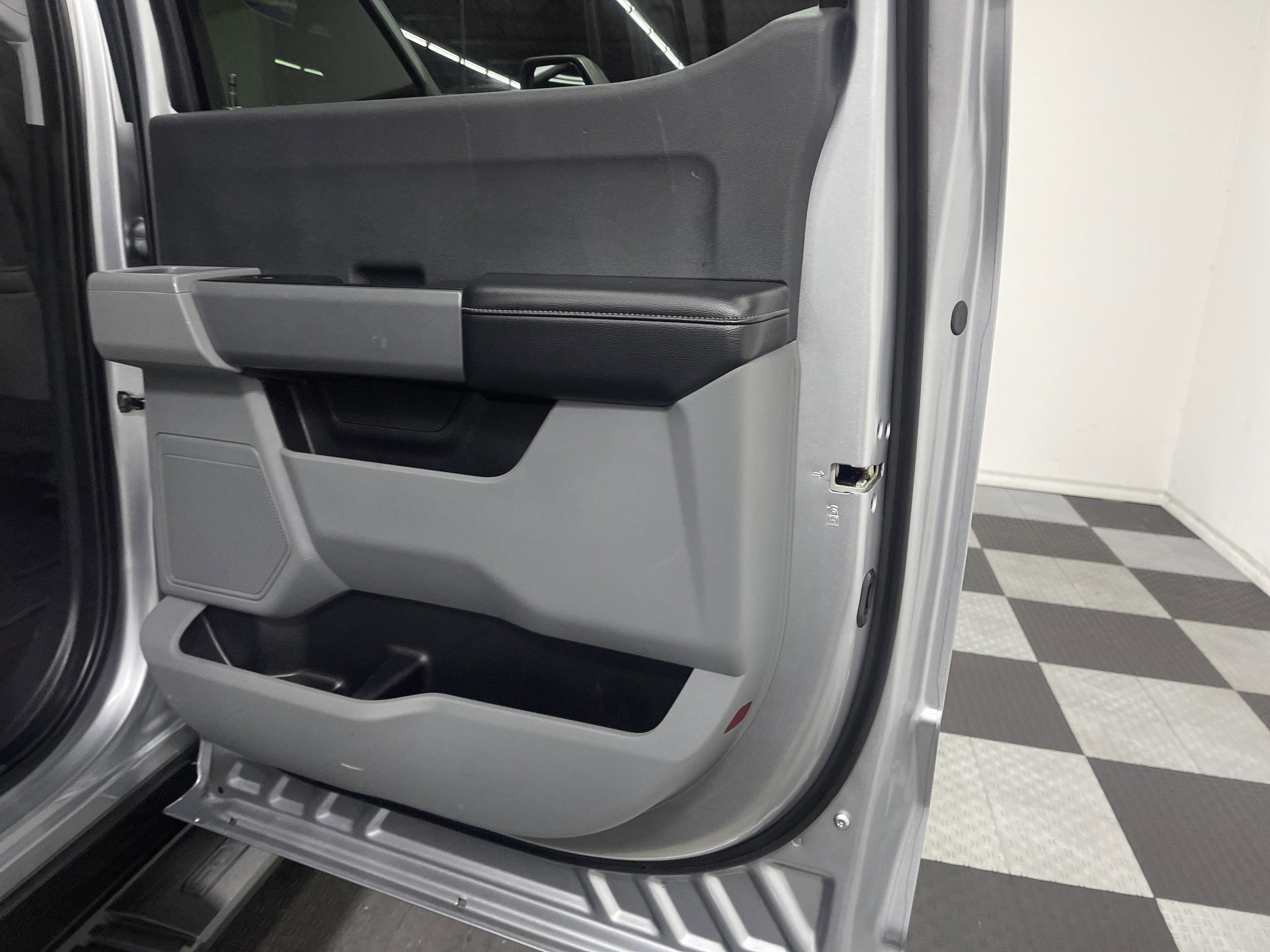 Used 2024 Ford F350 XLT image 18