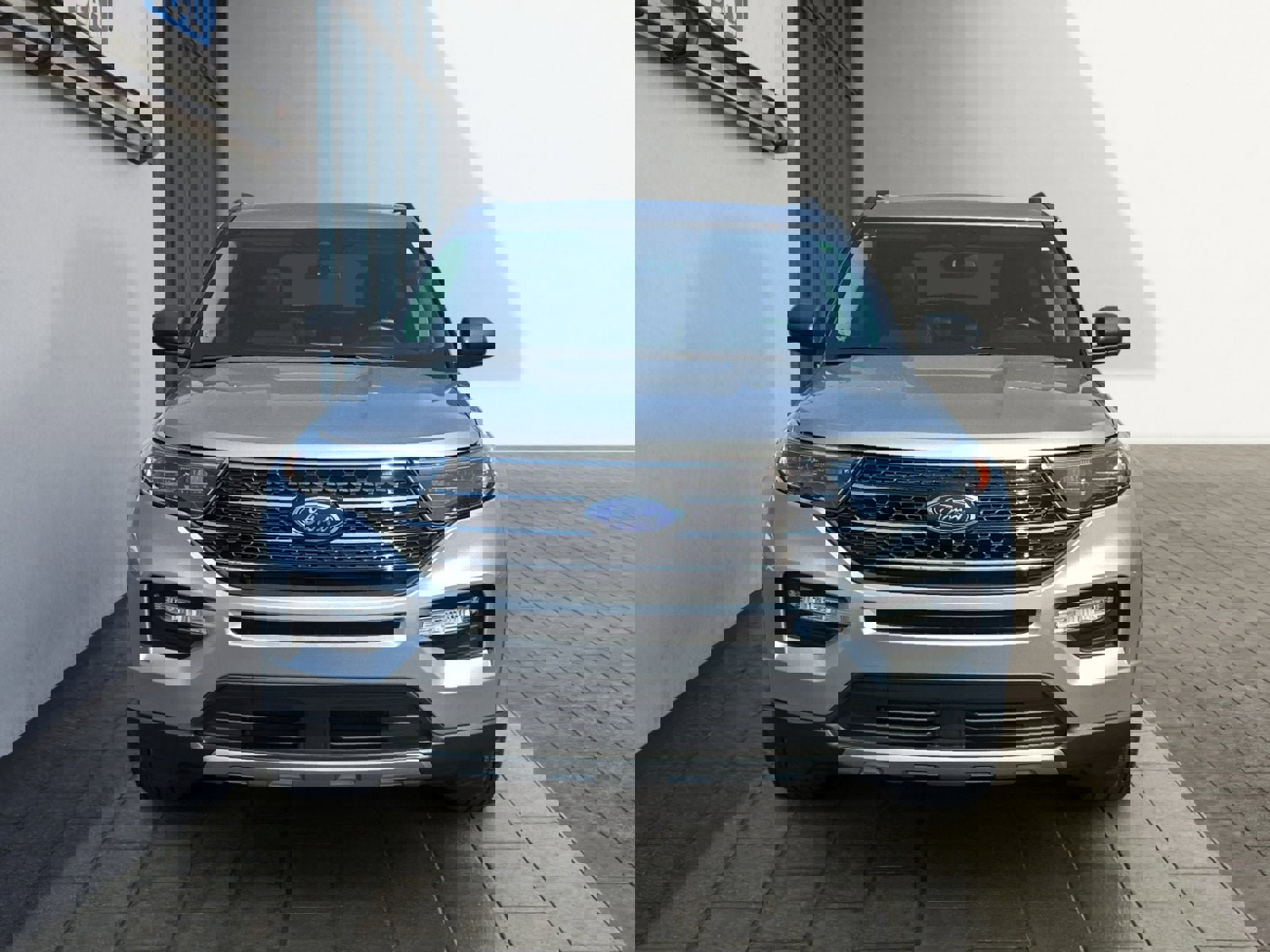 Used 2023 Ford Explorer XLT w/ Equipment Group 202A image 8