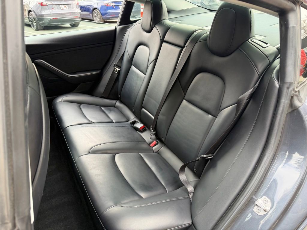 Used 2022 Tesla Model 3 Long Range AWD/4WD image 28
