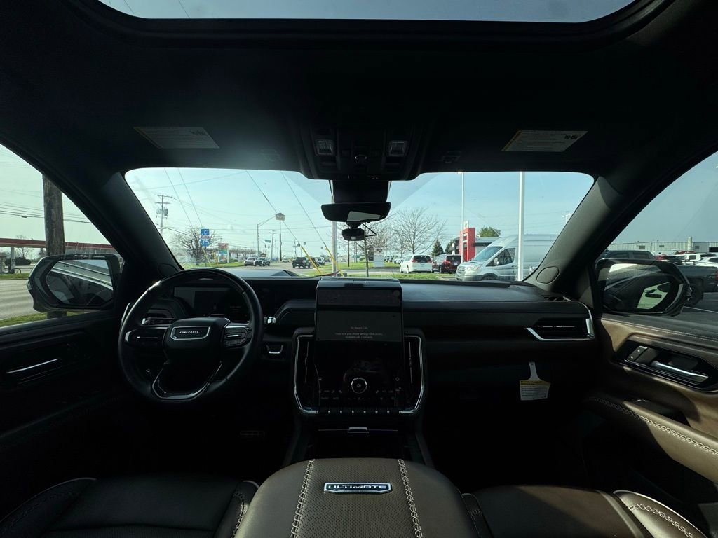 Used 2025 GMC Yukon Denali Ultimate image 8