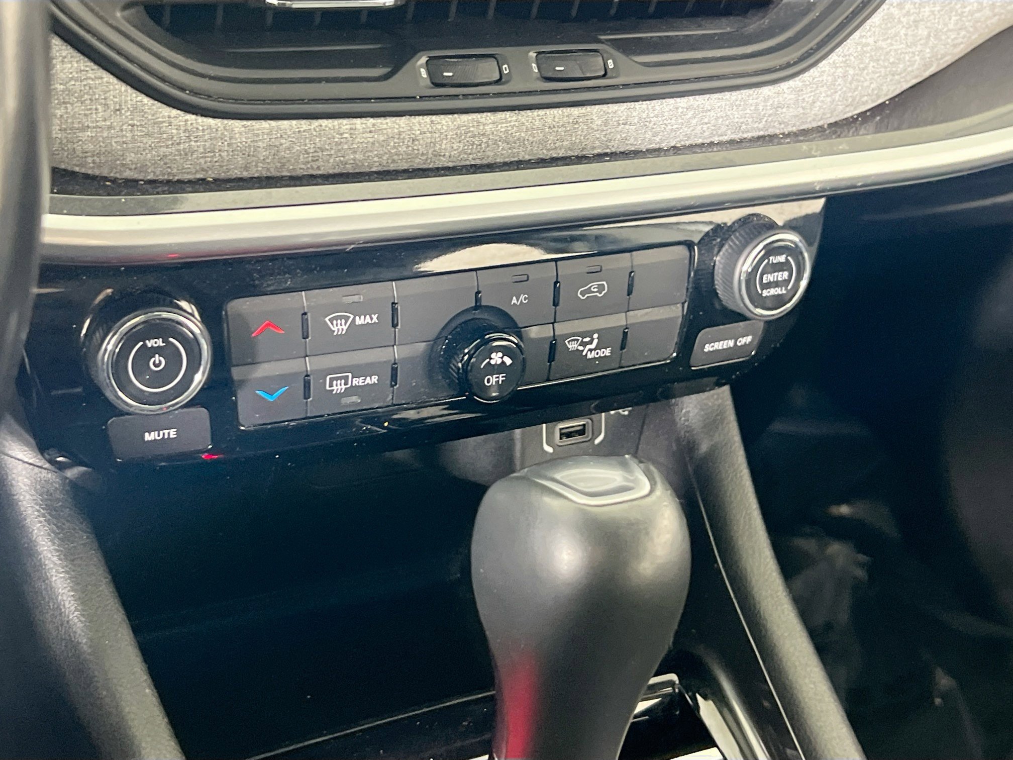 Used 2022 Jeep Compass Latitude AWD/4WD image 15