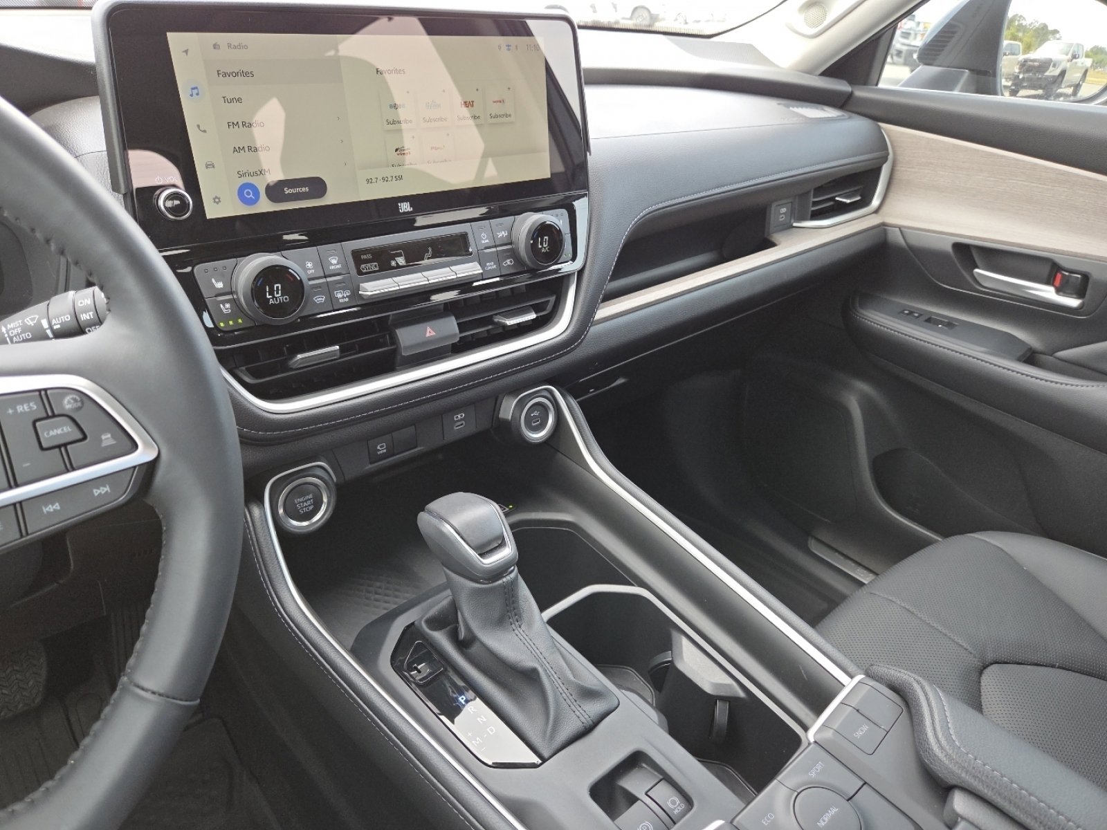 Used 2025 Toyota Grand Highlander FWD image 34