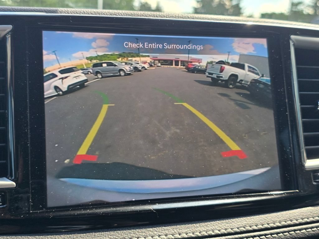 Used 2023 Chrysler Pacifica Touring-L FWD image 26