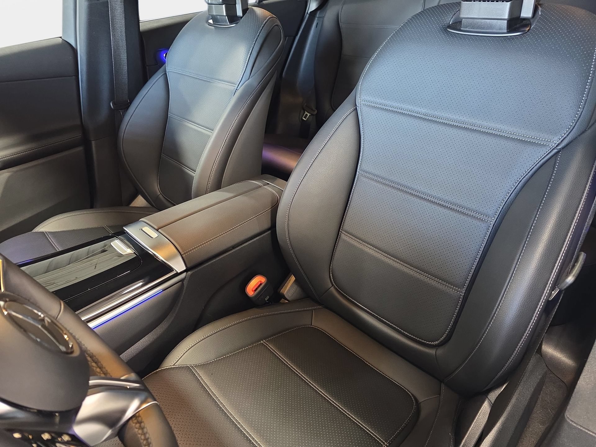 Certified 2025 Mercedes-Benz GLC 300 4MATIC image 15