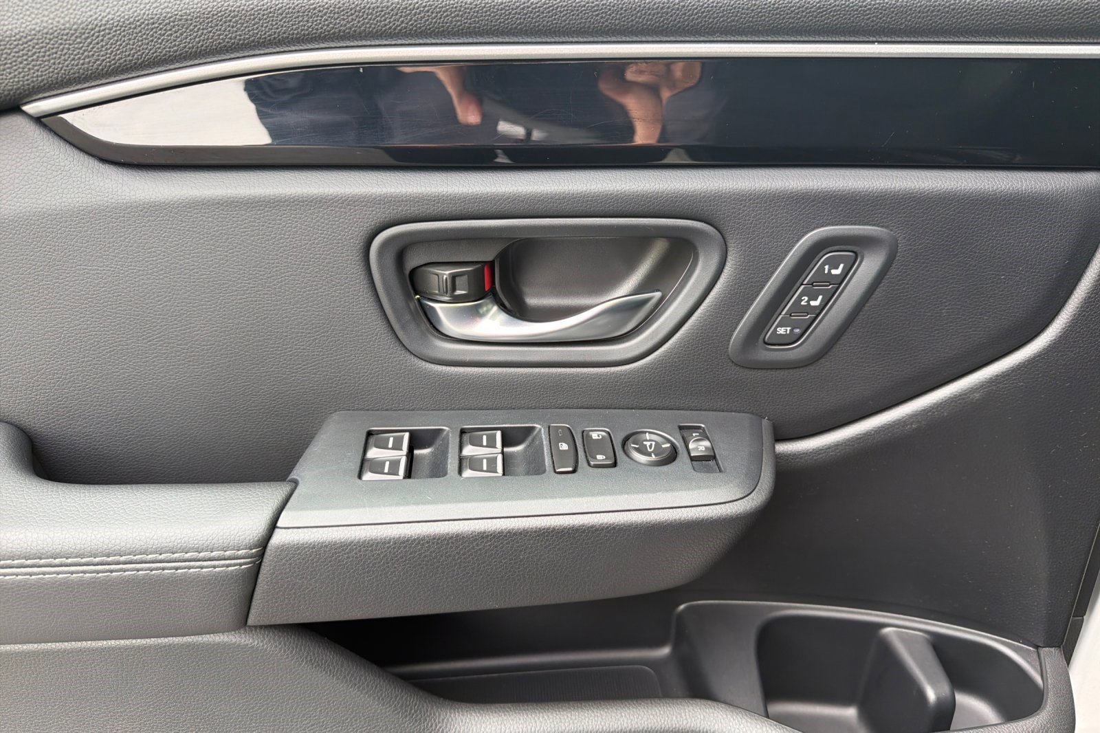 Used 2025 Honda Pilot Touring image 12