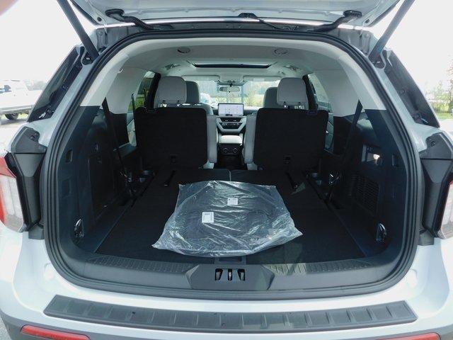 New 2026 Ford Explorer Active w/ Active Comfort Package image 12