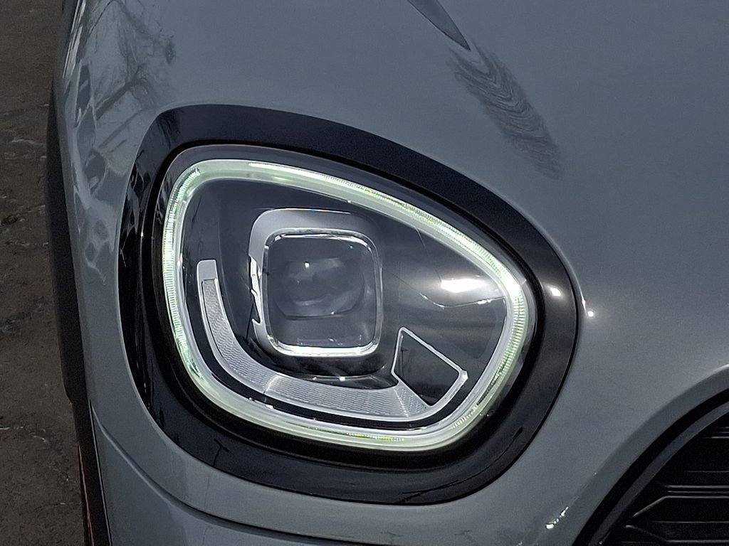 Used 2022 MINI Cooper Countryman S w/ Premium Package image 16