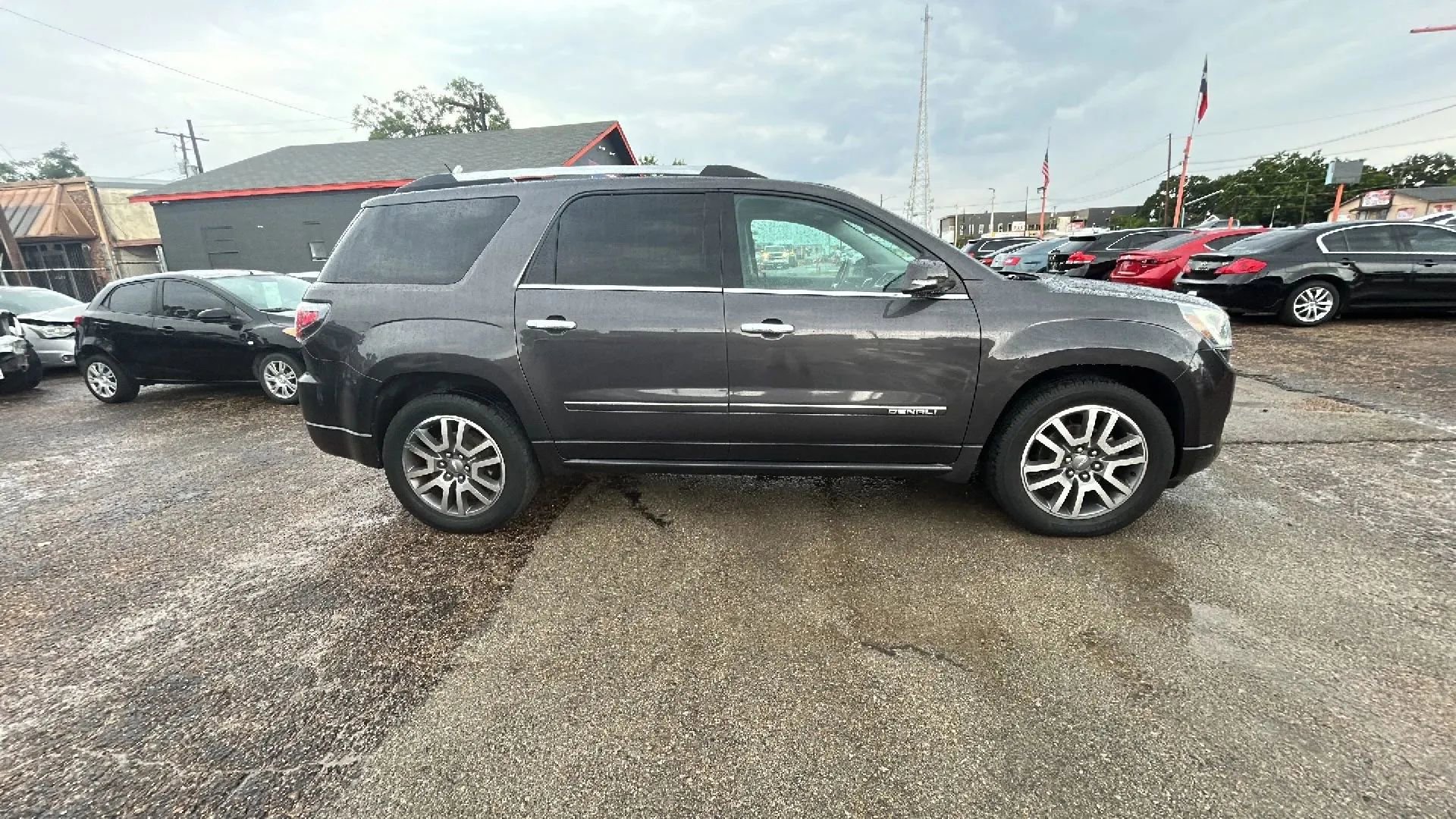 Used 2014 GMC Acadia Denali image 3