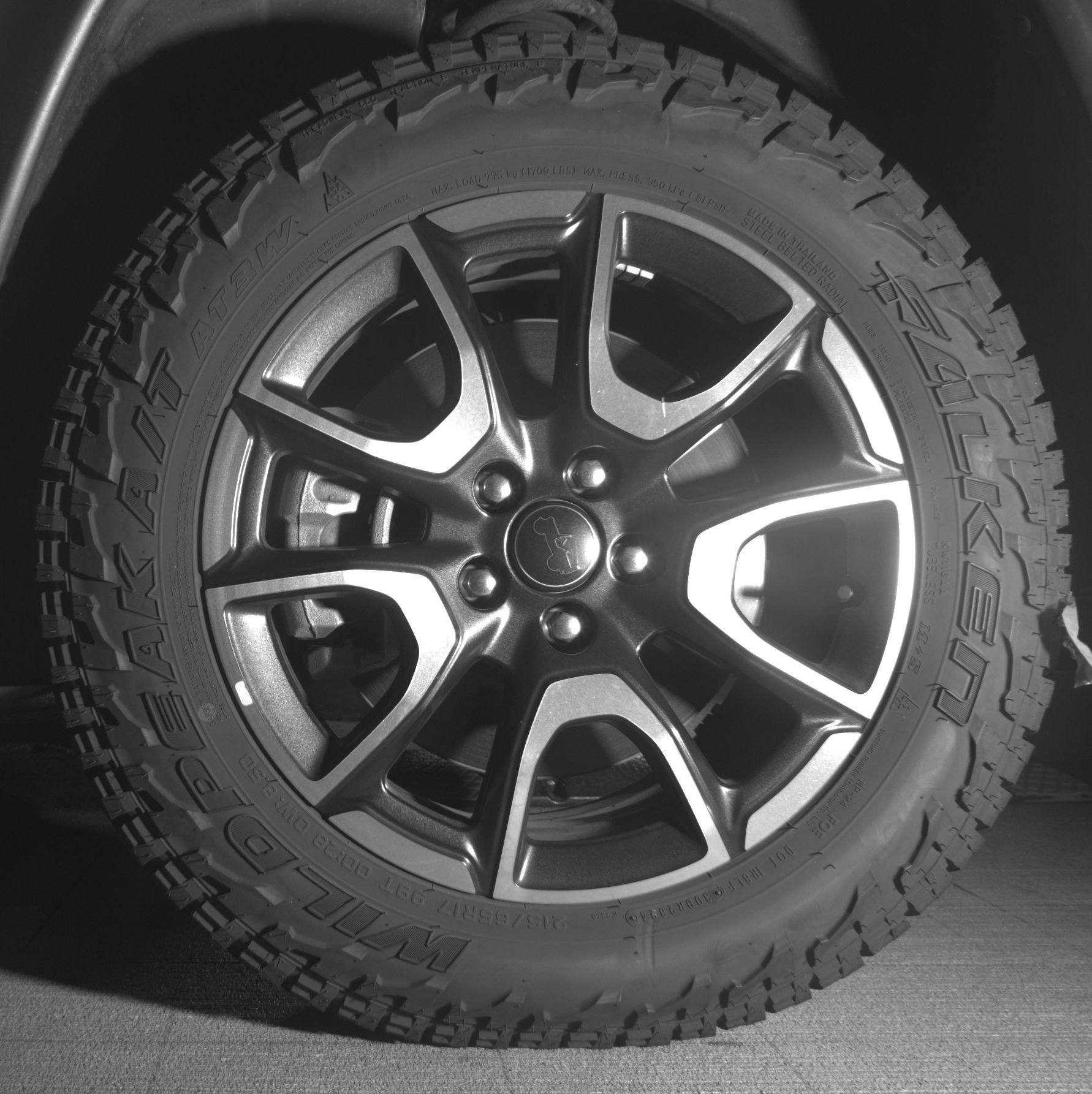 Used 2025 Jeep Compass Trailhawk AWD/4WD image 12