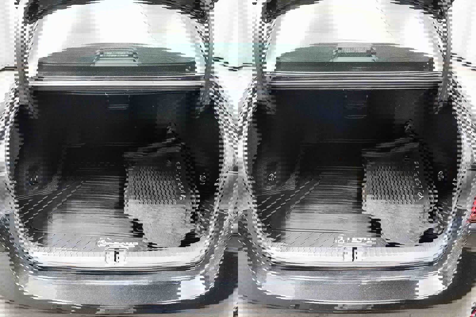 Used 2019 Lexus ES 350 F Sport w/ Accessory Package image 32