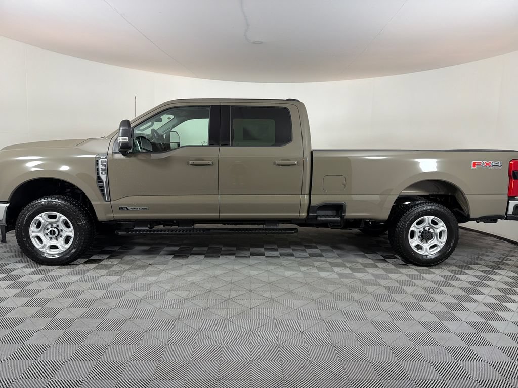 New 2026 Ford F350 XLT w/ XLT Premium Package AWD/4WD image 6