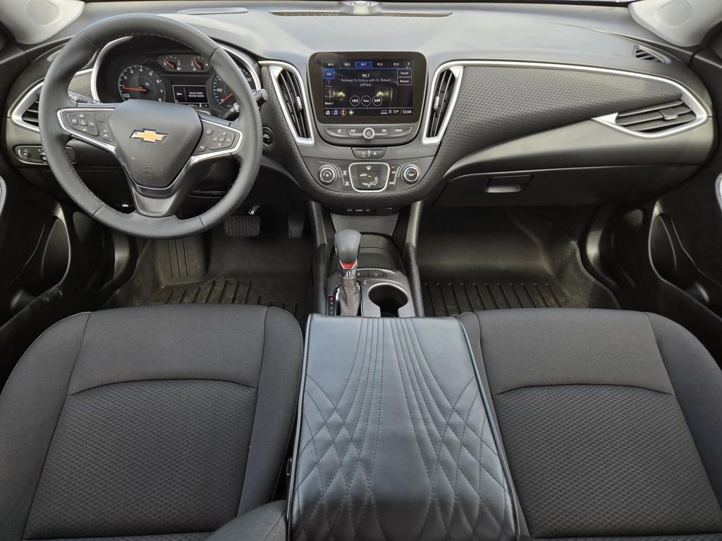 Used 2025 Chevrolet Malibu RS image 29