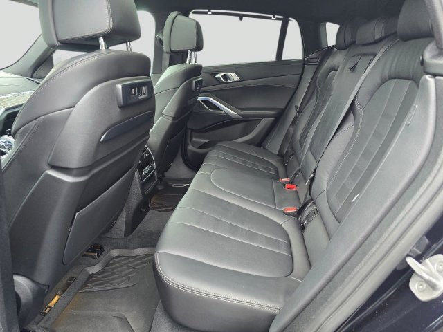 Used 2022 BMW X6 xDrive40i AWD/4WD image 18