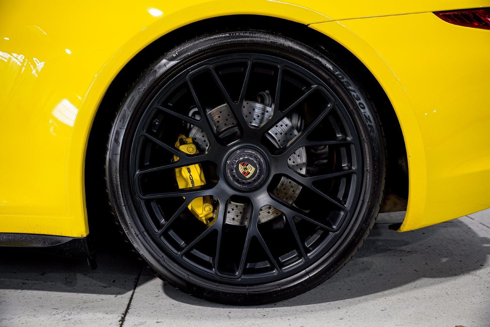 Used 2015 Porsche 911 Carrera GTS RWD image 47