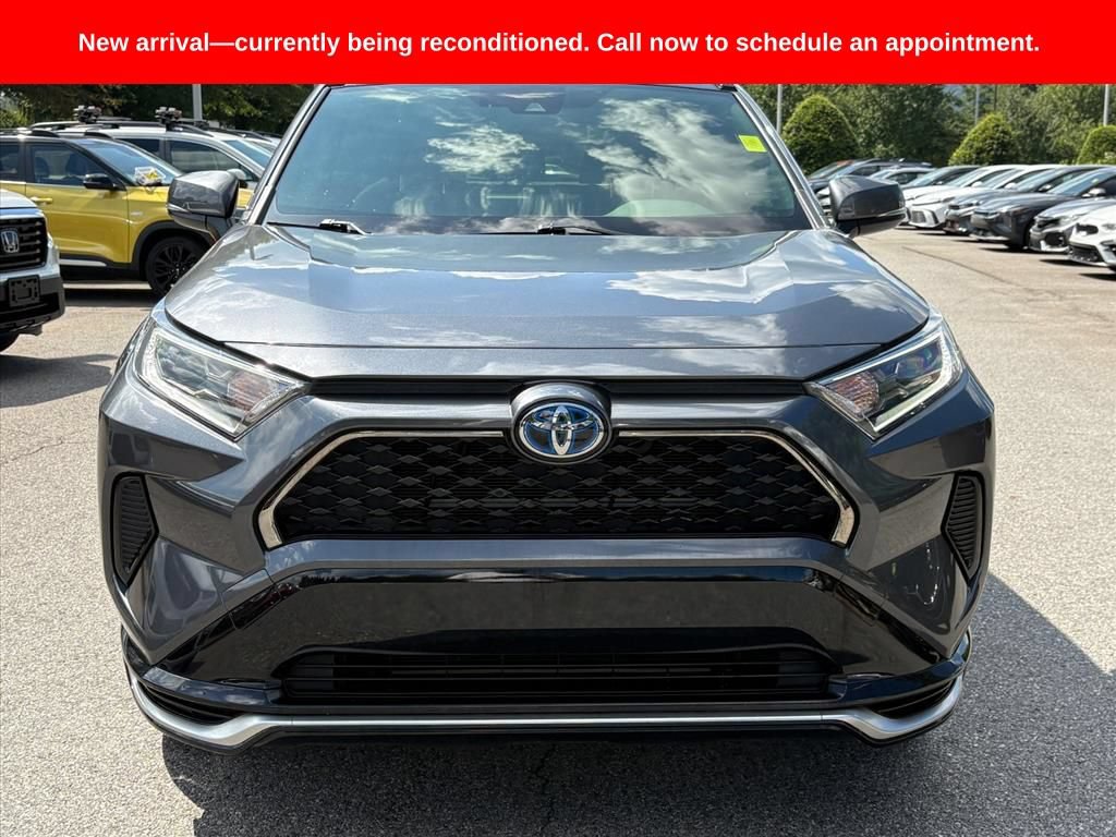 Used 2021 Toyota RAV4 SE w/ Weather & Moonroof Package AWD/4WD image 2