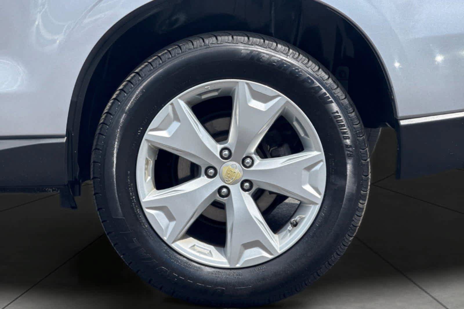 Used 2016 Subaru Forester 2.5i w/ Alloy Wheel Package AWD/4WD image 11