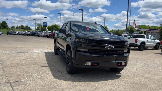 Used 2020 Chevrolet Silverado 1500 LT Trail Boss AWD/4WD image 3