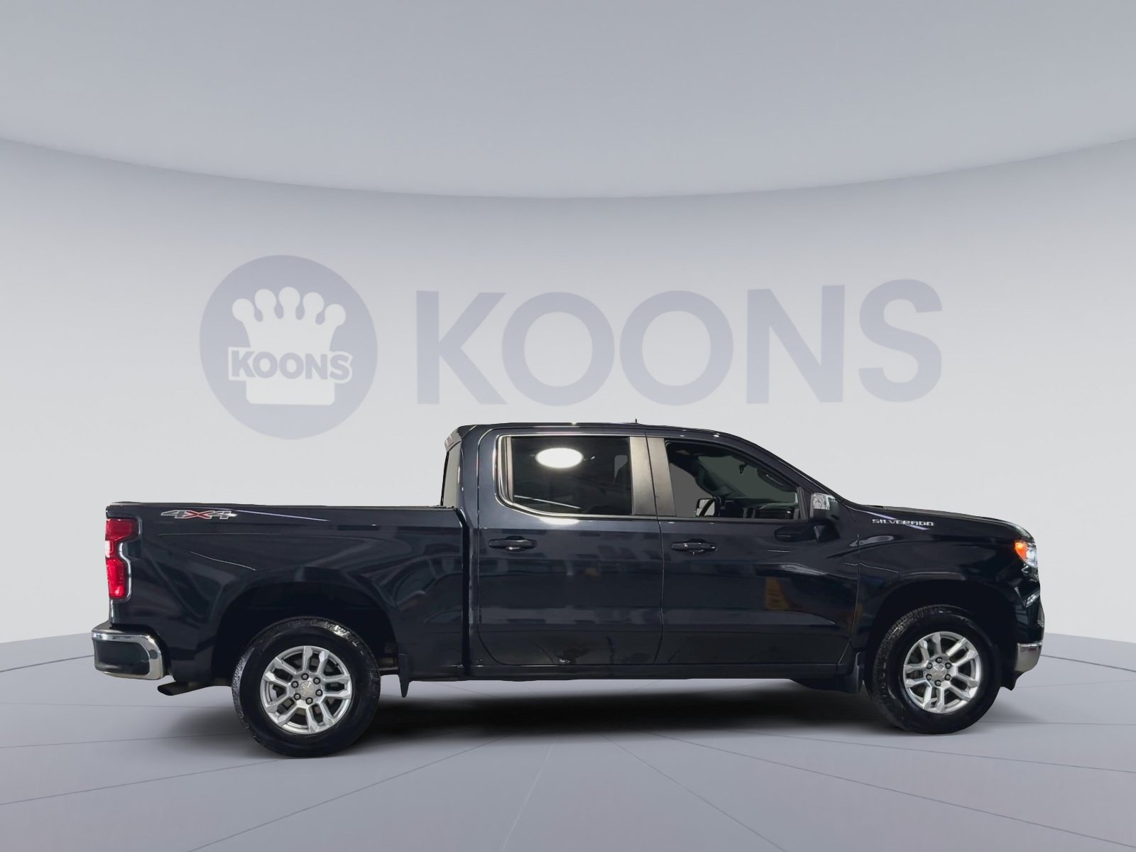 Used 2022 Chevrolet Silverado 1500 LT AWD/4WD image 12