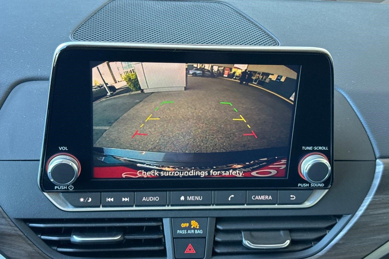 Used 2025 Nissan Altima 2.5 SV image 16