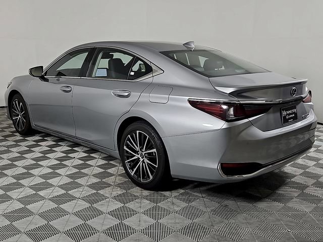 Used 2025 Lexus ES 300h w/ Premium Package image 7
