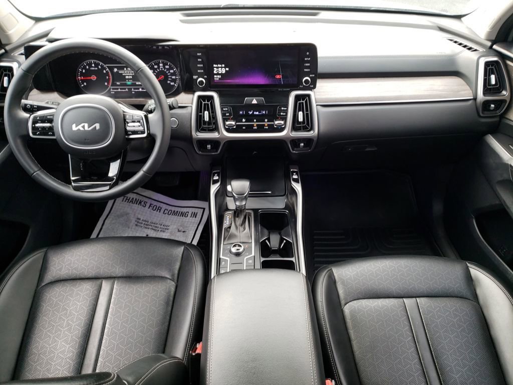 Used 2022 Kia Sorento S image 12