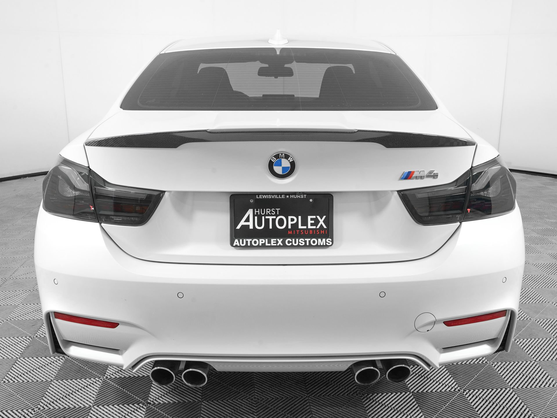 Used 2018 BMW M4 Coupe RWD image 5