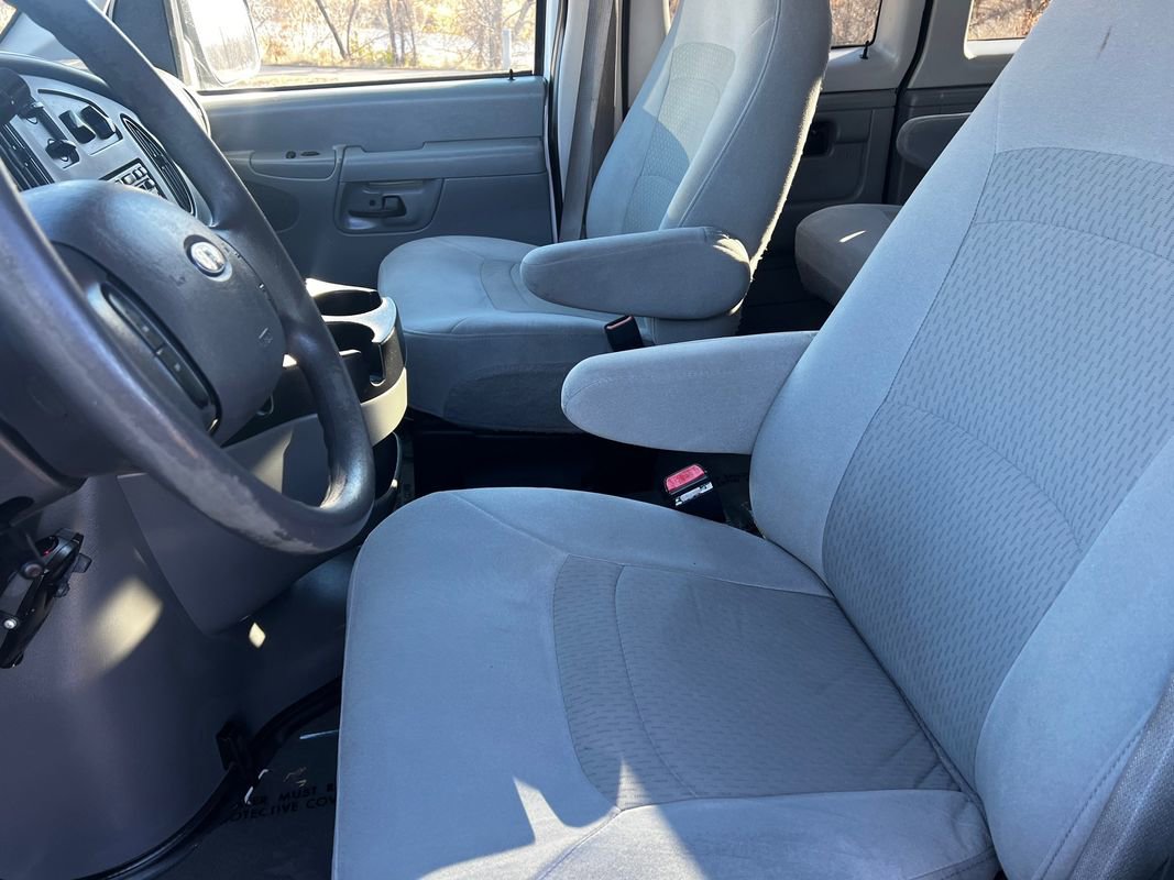 Used 2007 Ford E-350 and Econoline 350 XLT image 26