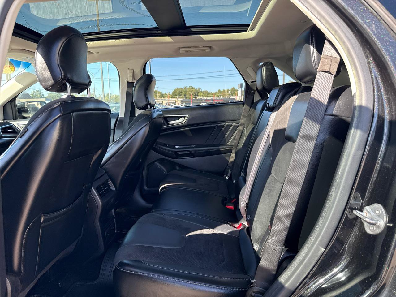 Used 2015 Ford Edge Sport w/ Equipment Group 401A FWD image 16