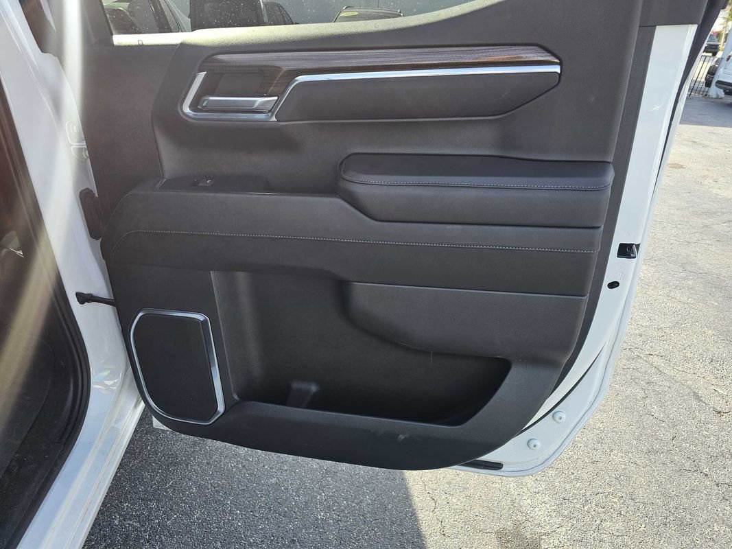 Used 2023 Chevrolet Silverado 1500 LT image 22