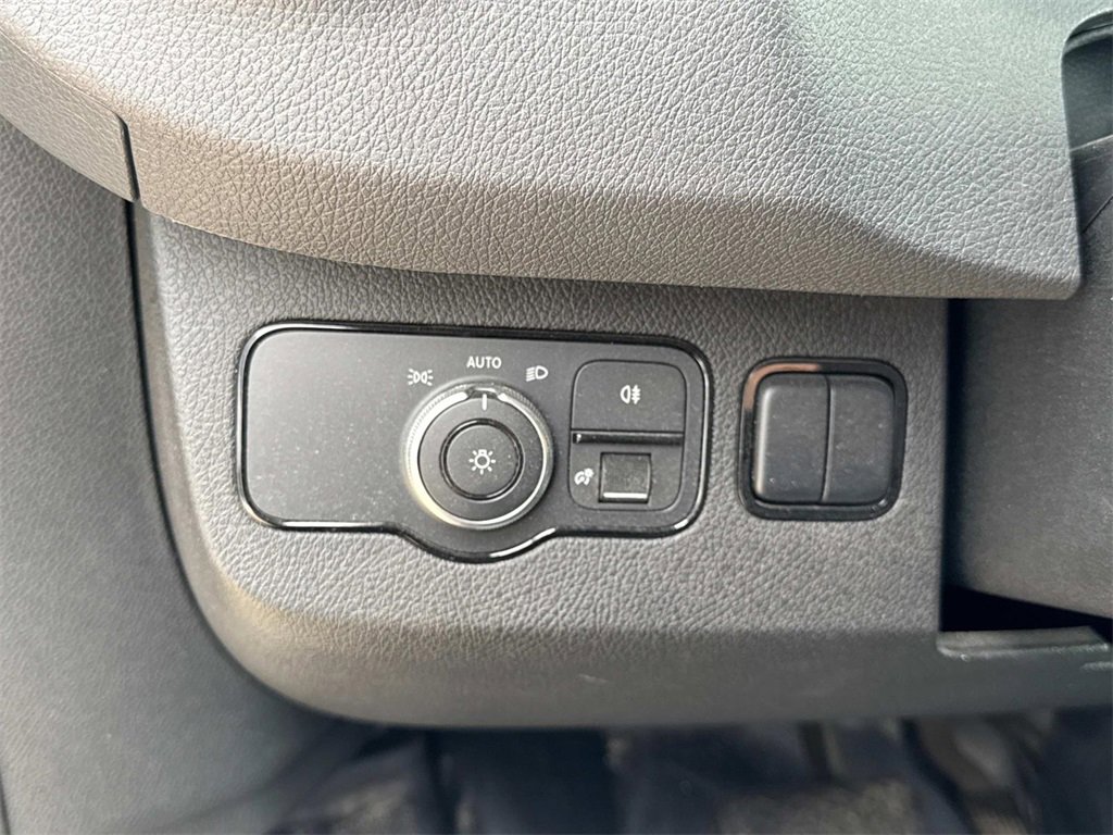 Used 2022 Mercedes-Benz Sprinter 3500 image 34