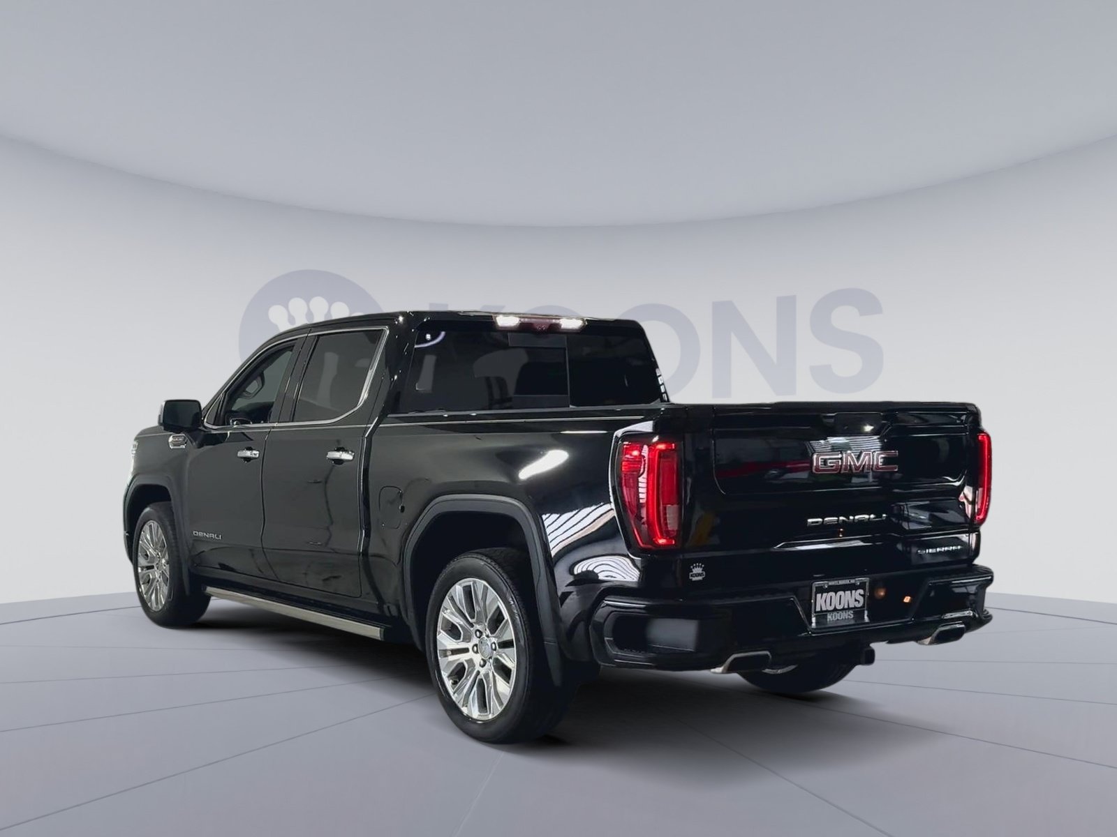 Used 2021 GMC Sierra 1500 Denali w/ Denali Ultimate Package AWD/4WD image 8