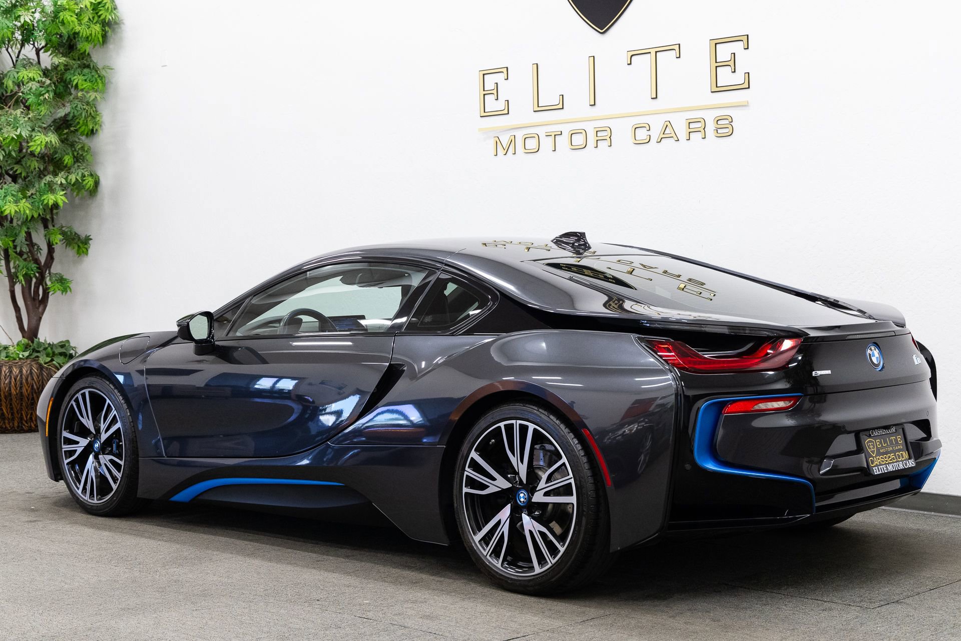 Used 2016 BMW i8 AWD/4WD image 3