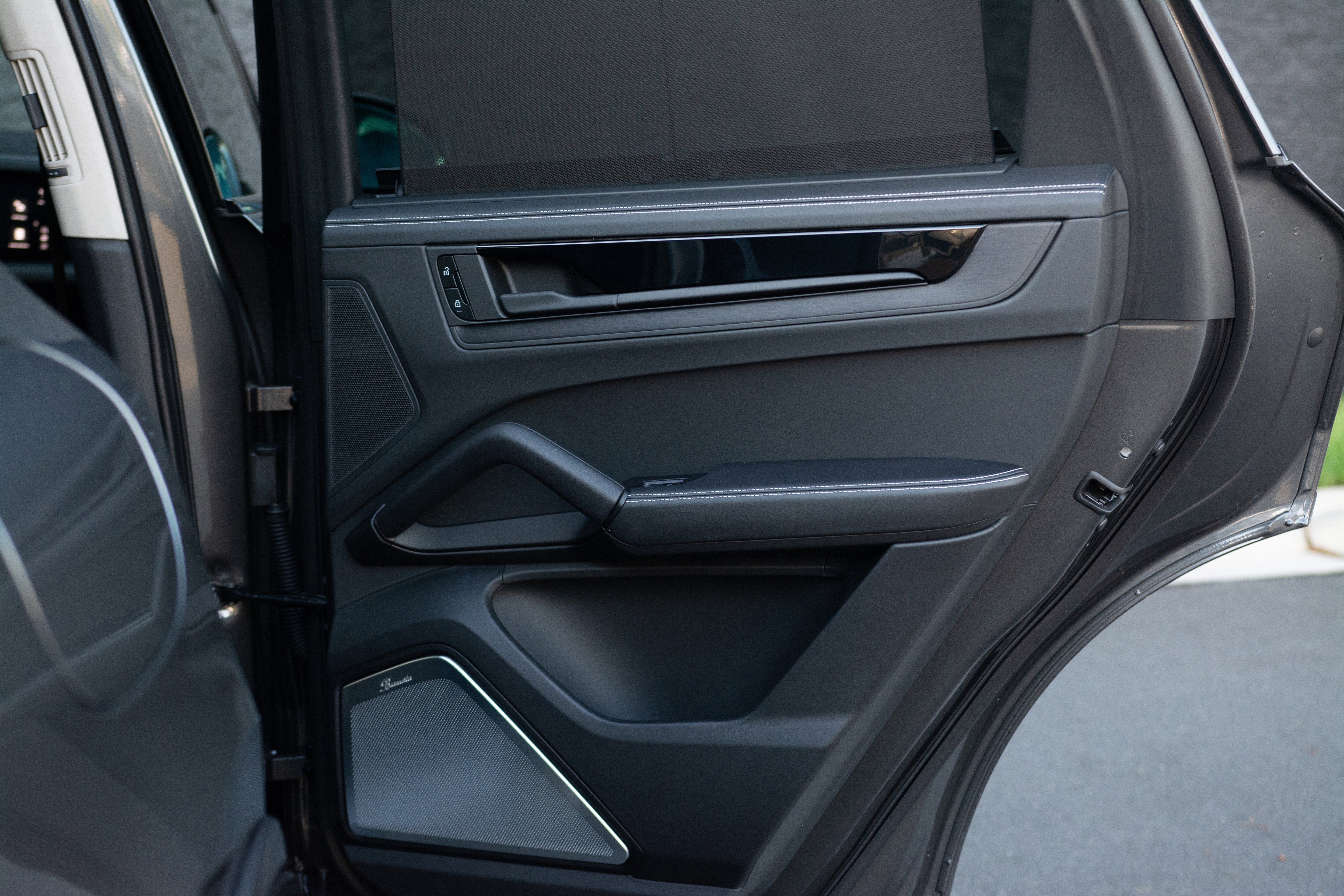 Certified 2025 Porsche Cayenne GTS image 33