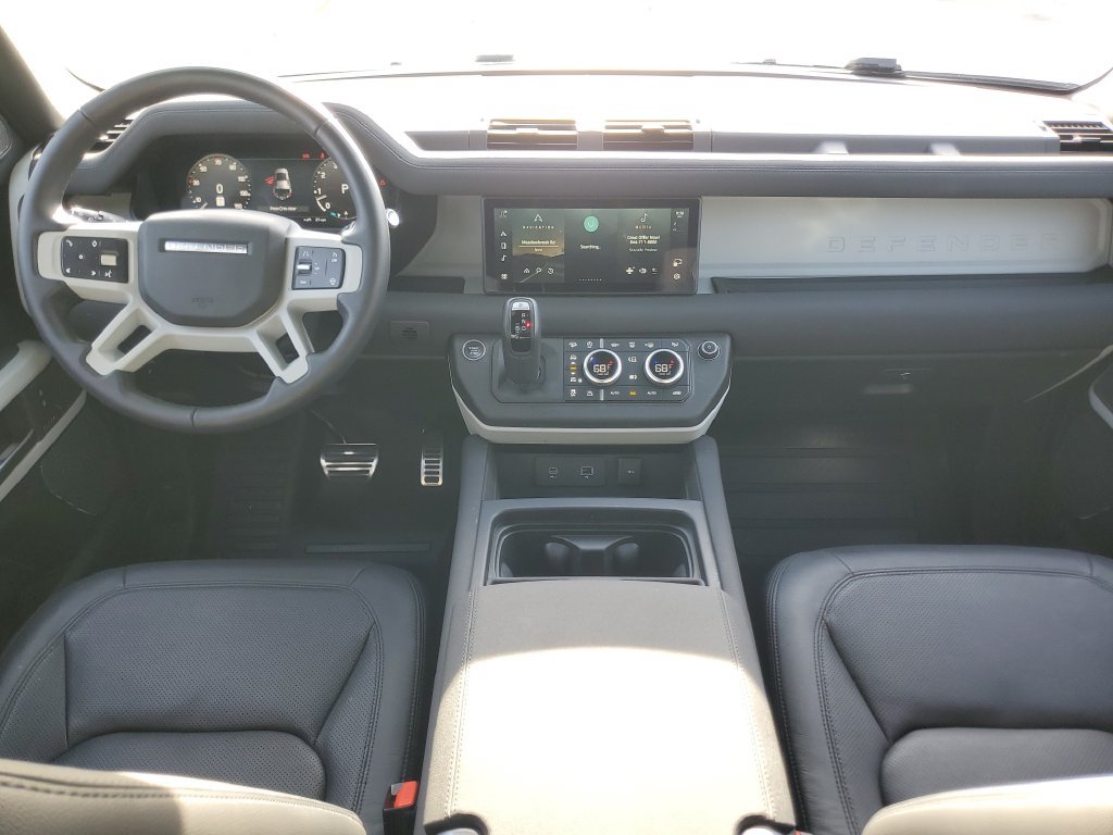 Used 2023 Land Rover Defender 110 SE AWD/4WD image 28