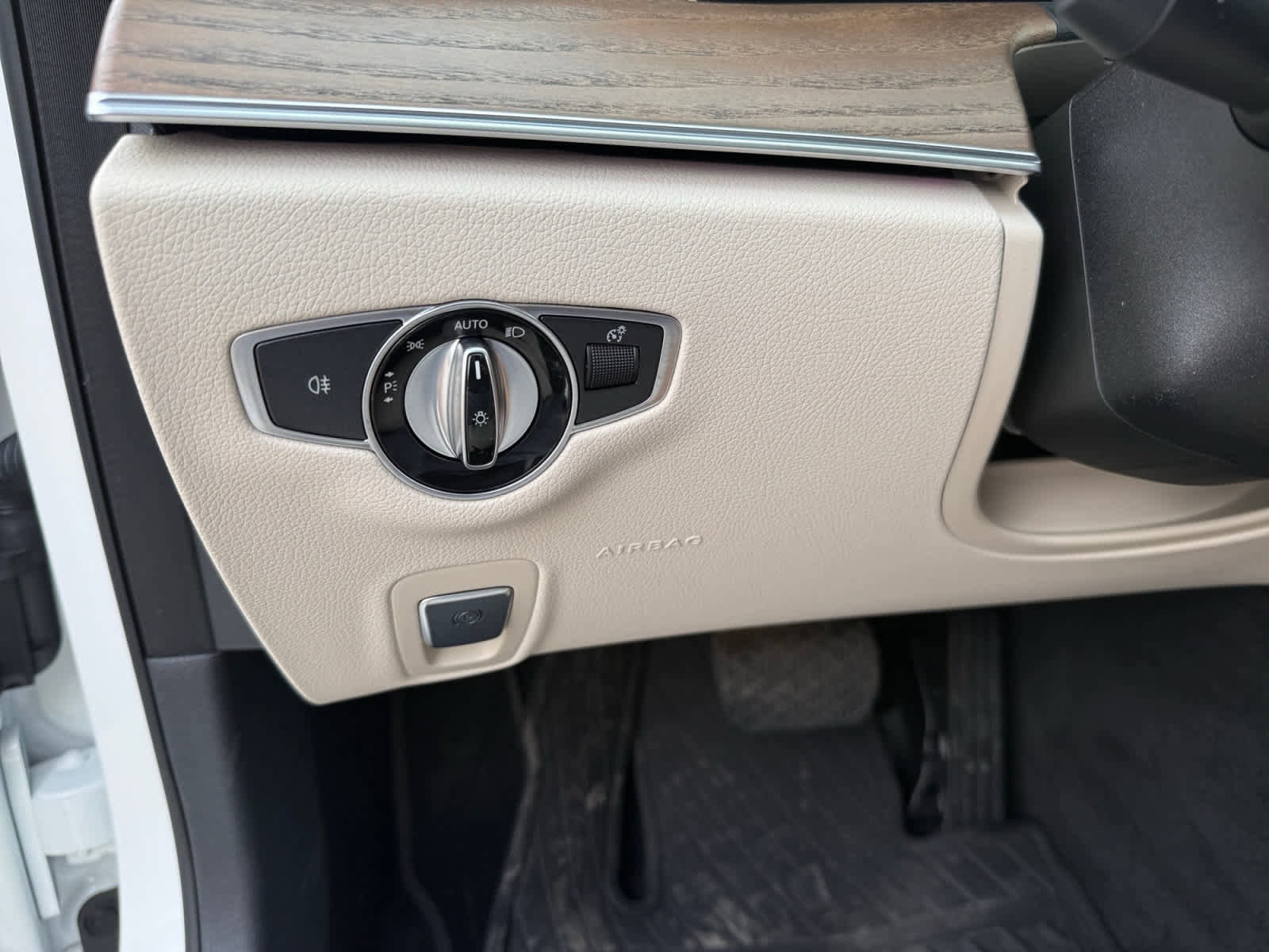 Used 2022 Mercedes-Benz E 350 Sedan image 23