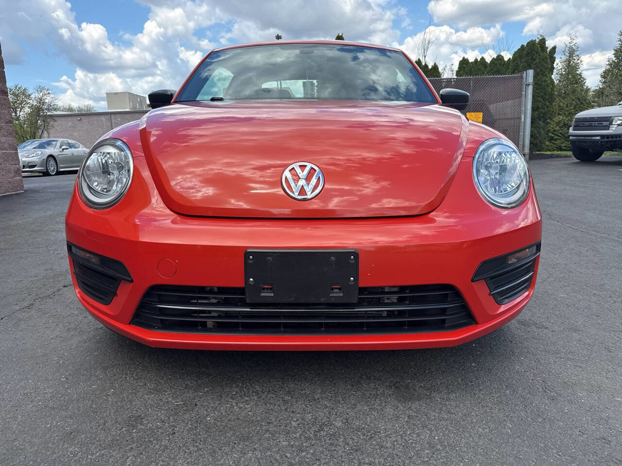 Used 2017 Volkswagen Beetle 1.8T Classic FWD image 5