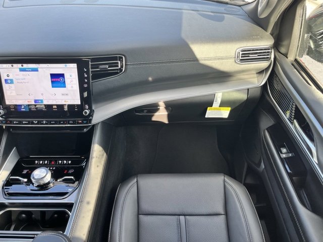 New 2025 Jeep Wagoneer L Series II image 9