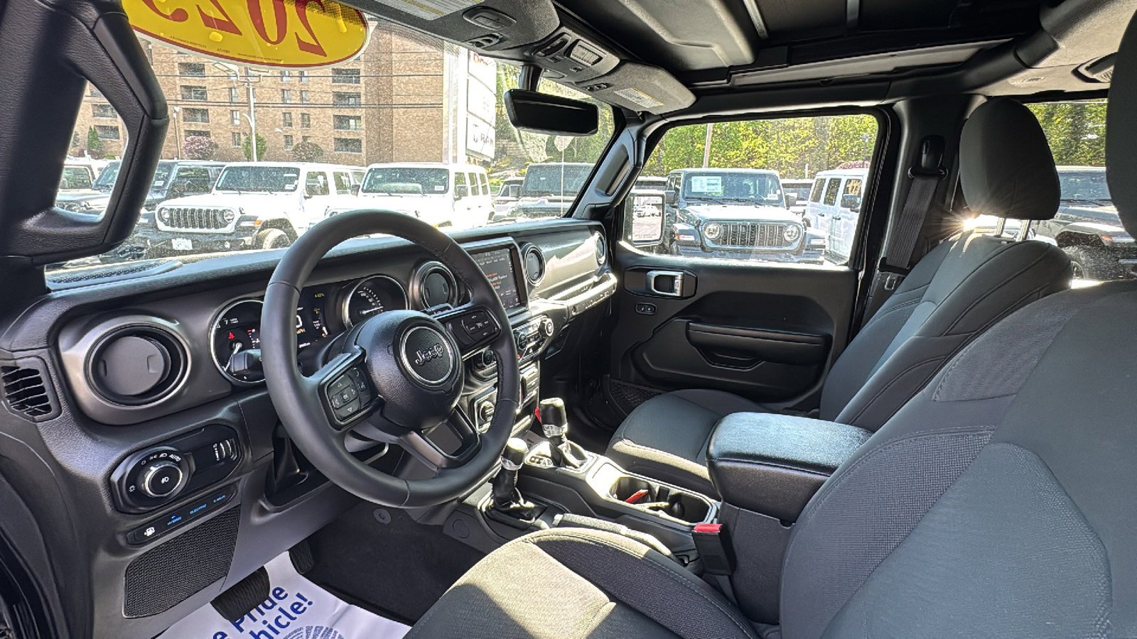 Certified 2023 Jeep Wrangler Unlimited w/ Sun & Screen Package AWD/4WD image 15