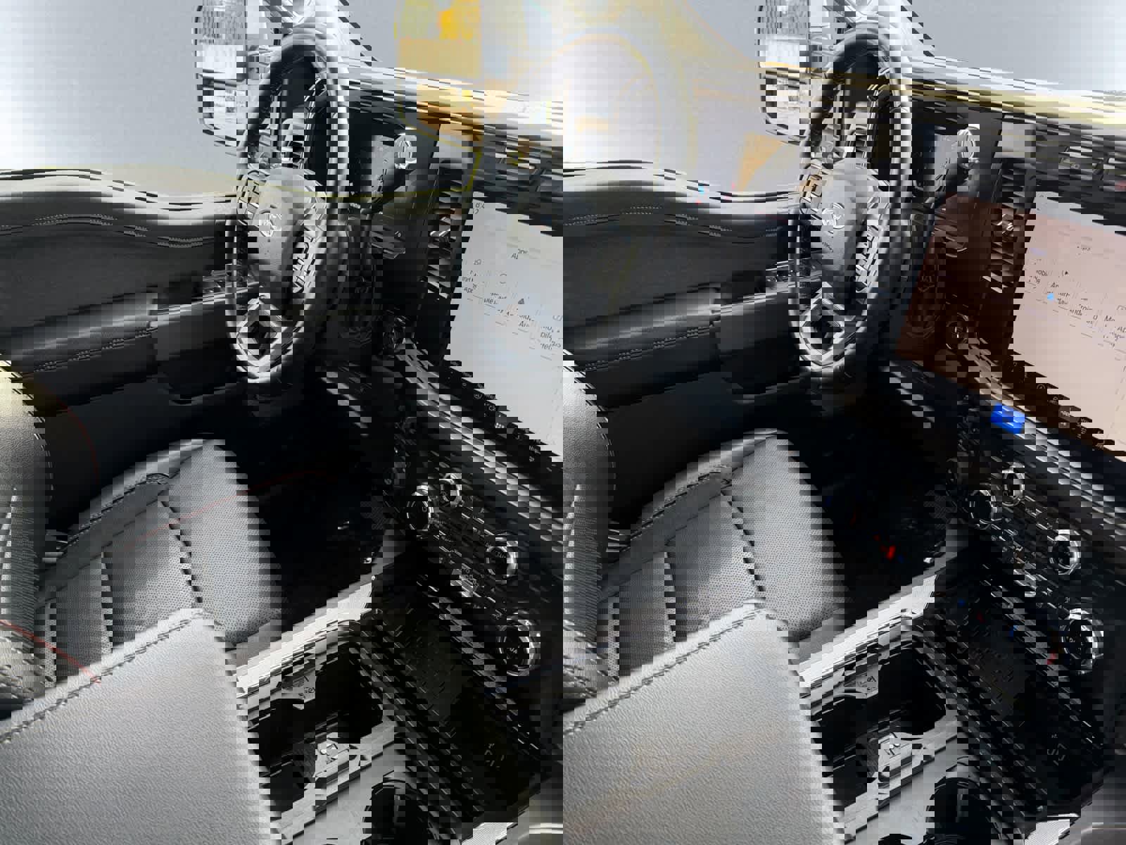 Used 2023 Ford F350 Lariat w/ FX4 Off-Road Package image 4