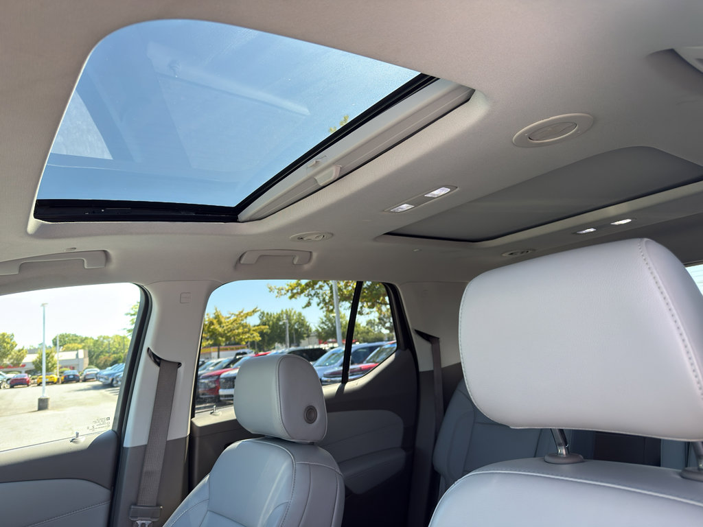 Used 2020 Chevrolet Traverse LT w/ LT Premium Package image 14