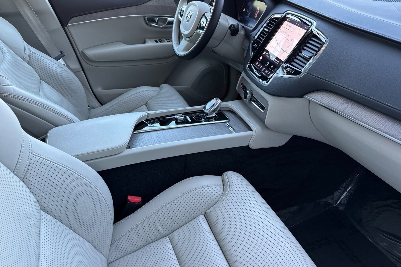 Used 2024 Volvo XC90 T8 Ultimate image 18