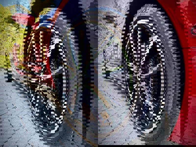 Used 2023 Bentley Continental GT V8 image 23