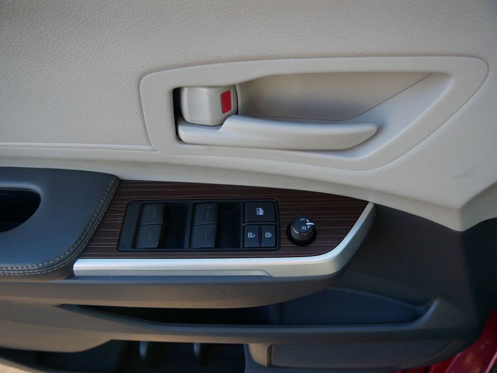 Certified 2021 Toyota Sienna LE image 16