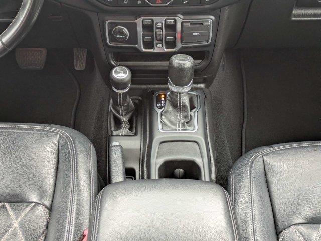 Used 2019 Jeep Wrangler Unlimited Sahara AWD/4WD image 19