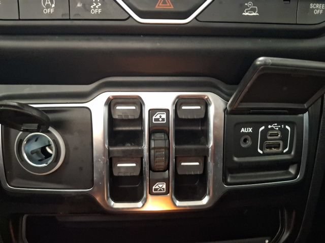 Used 2022 Jeep Gladiator Sport AWD/4WD image 32